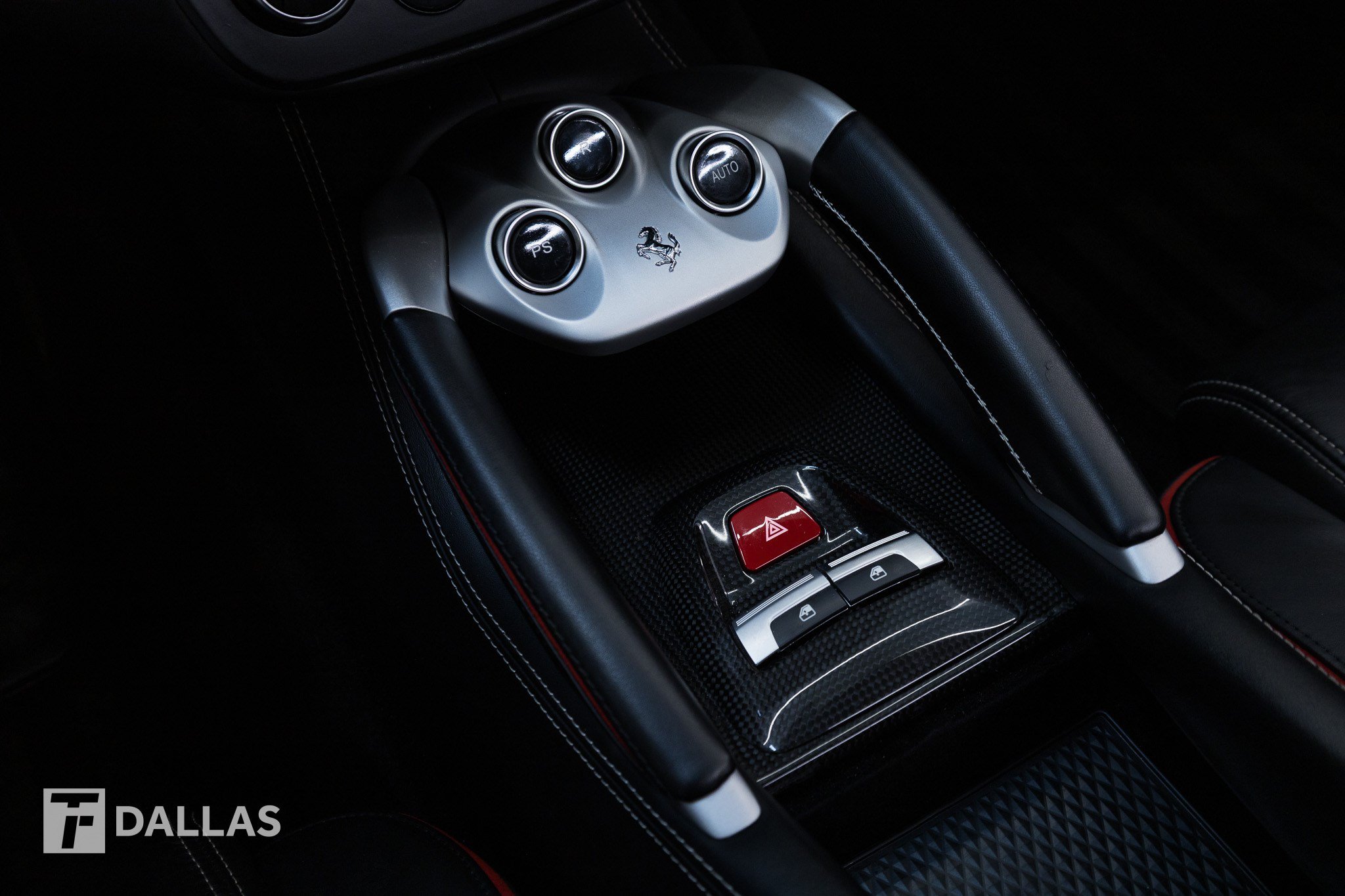 Used 2012 Ferrari FF AWD/4WD image 32