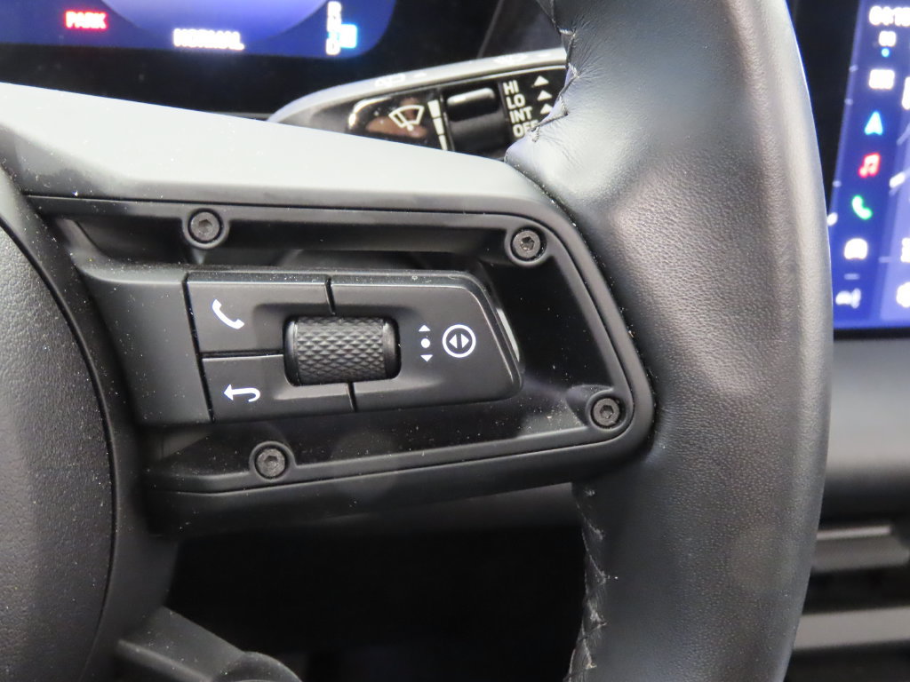 Certified 2024 Porsche Macan 4 Electric AWD/4WD image 23