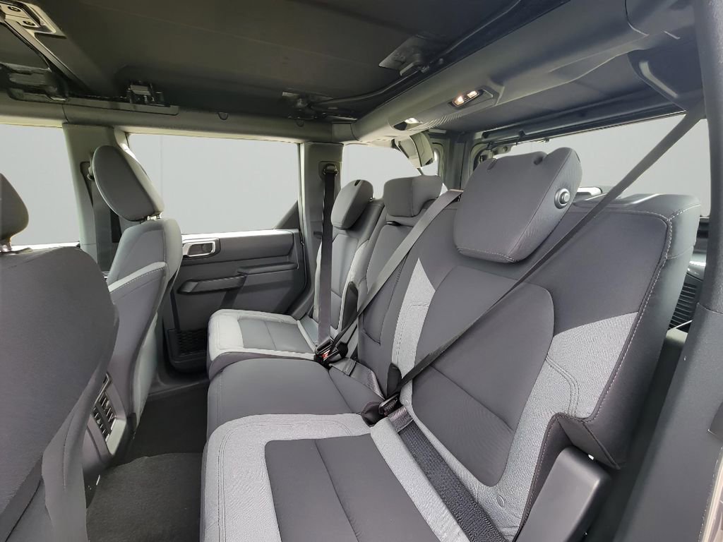 New 2025 Ford Bronco 4-Door image 28