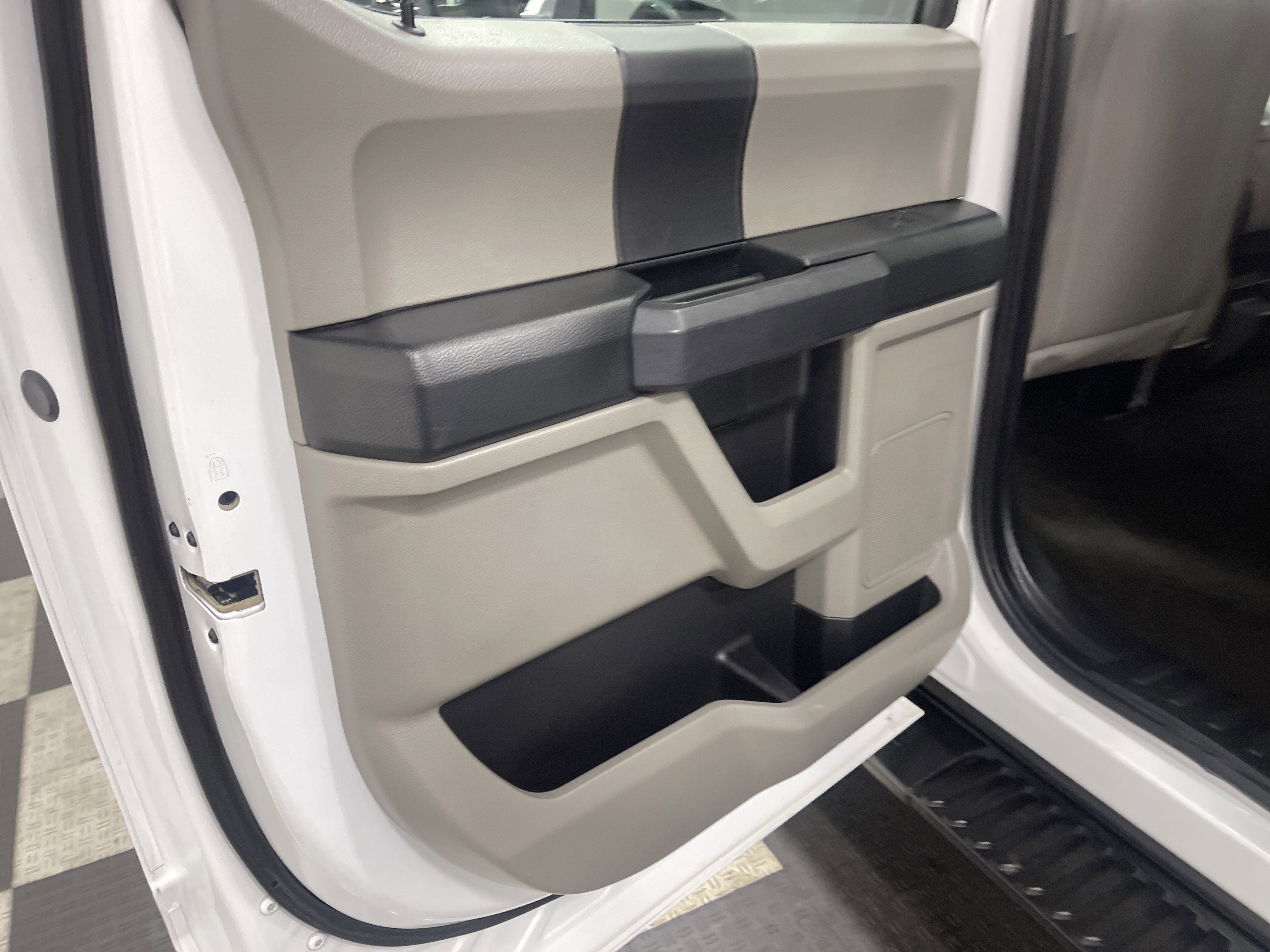 Used 2020 Ford F150 XL w/ Equipment Group 101A Mid image 15