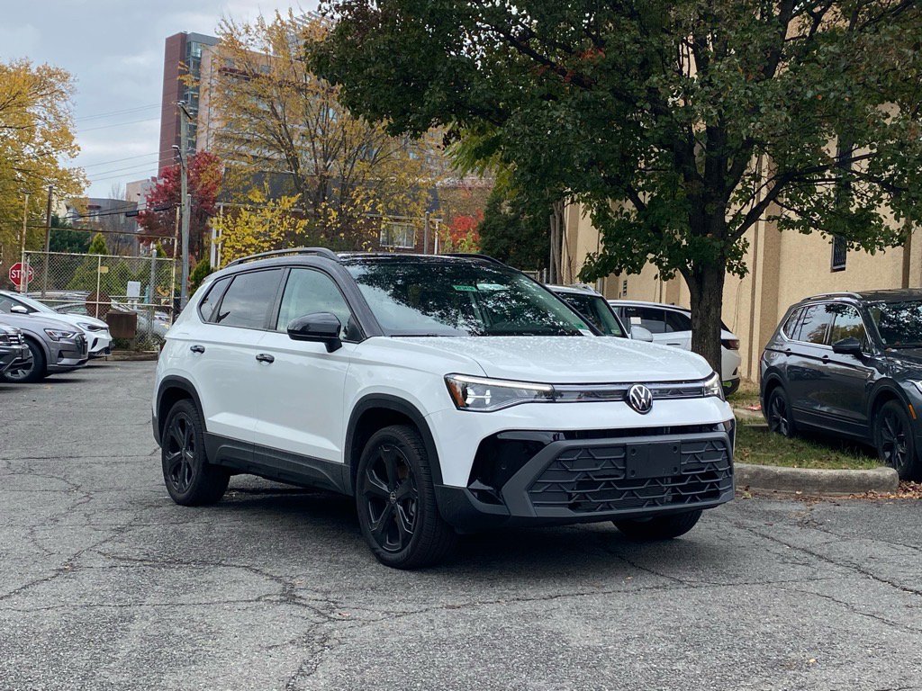 Used 2025 Volkswagen Taos SE