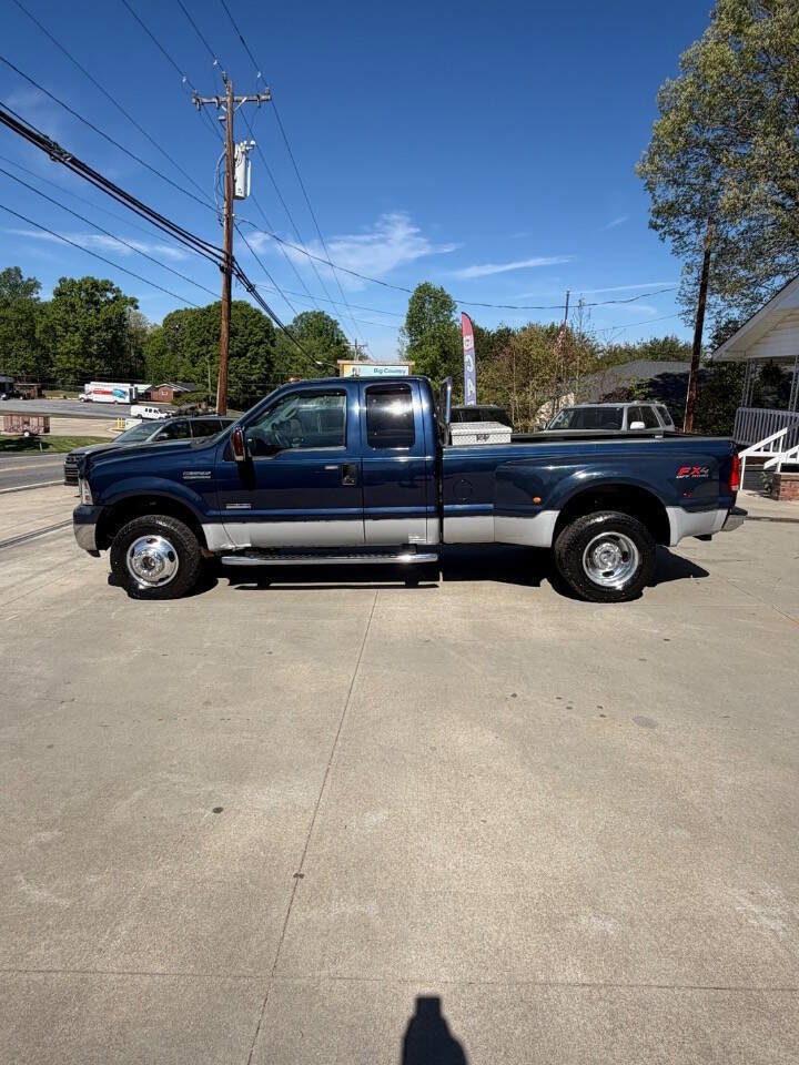 Used 2006 Ford F350 Lariat AWD/4WD image 2