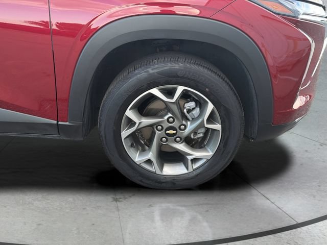 Used 2025 Chevrolet Trax LT FWD image 30