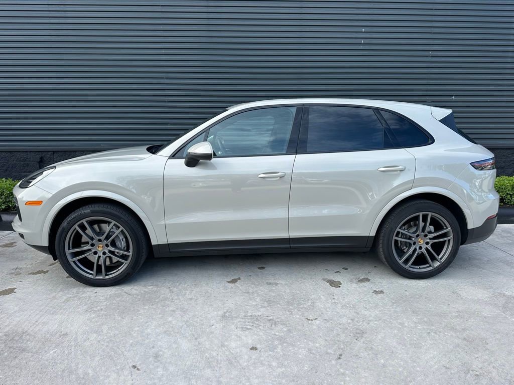 Certified 2023 Porsche Cayenne image 2