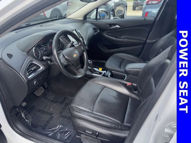 Used 2018 Chevrolet Cruze Premier image 14