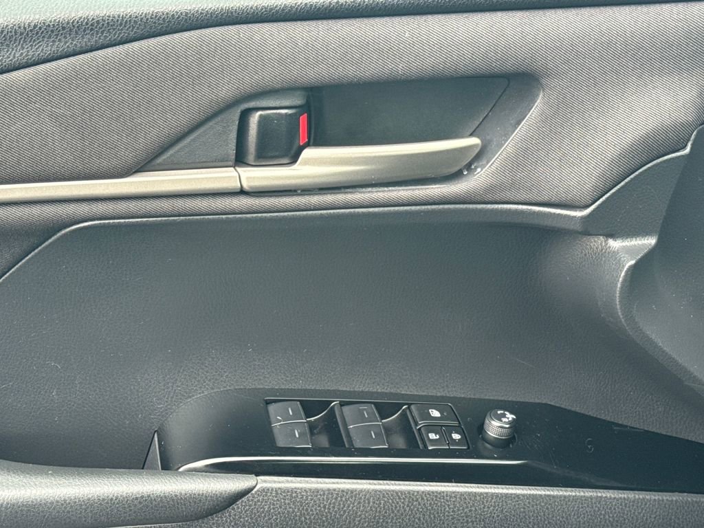 Used 2025 Toyota Camry XSE image 32