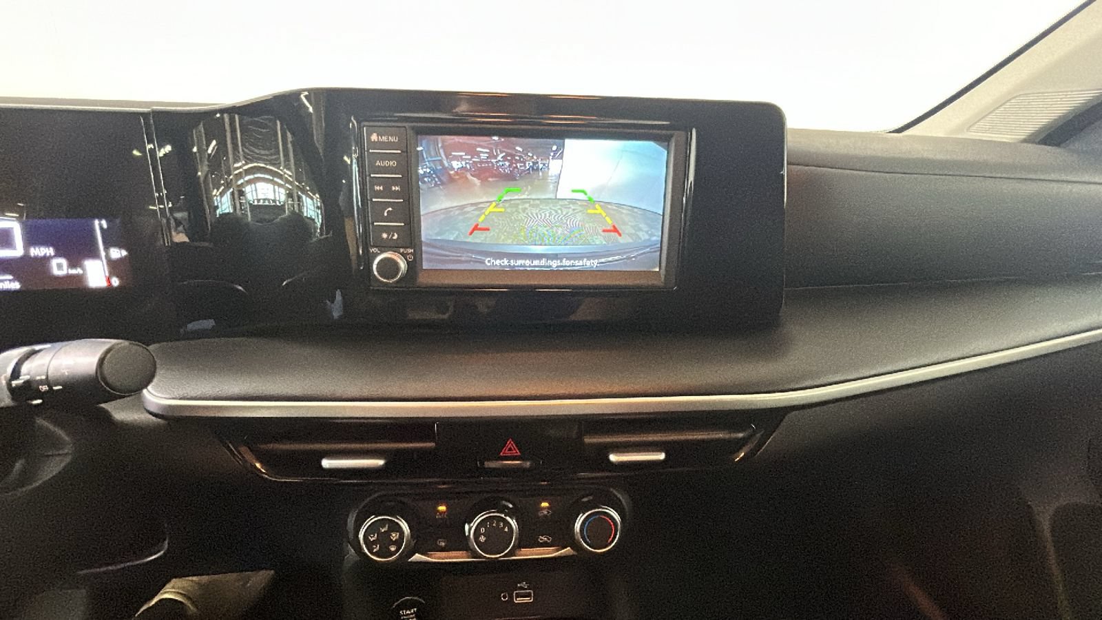 Used 2025 Nissan Kicks S AWD/4WD image 29