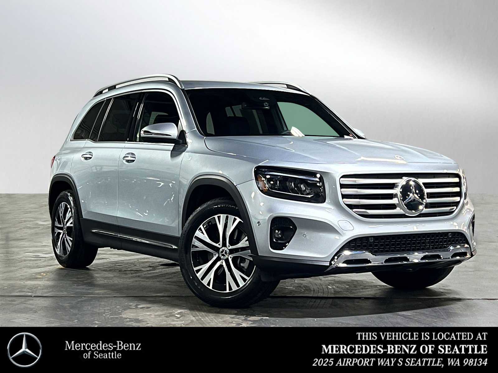 Certified 2025 Mercedes-Benz GLB 250 4MATIC image 1