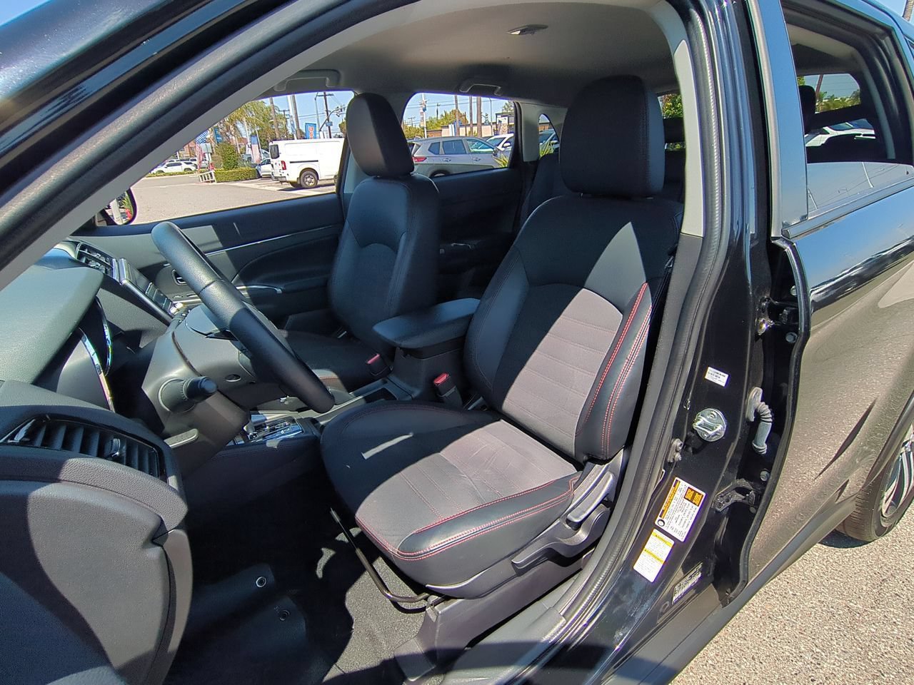 Used 2025 Mitsubishi Outlander Sport SE AWD/4WD image 18