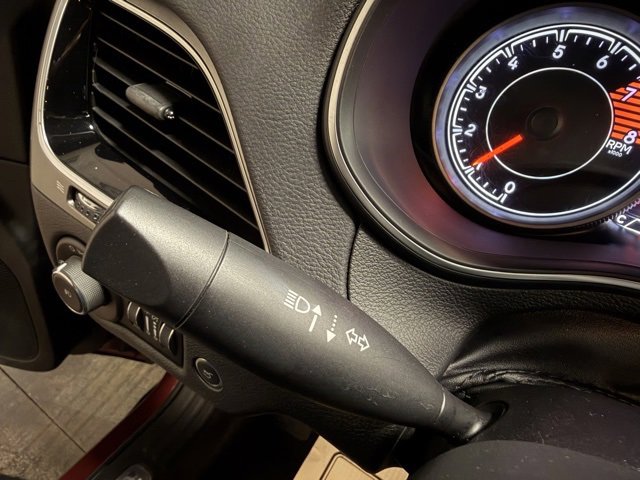 Used 2019 Jeep Cherokee Limited image 34