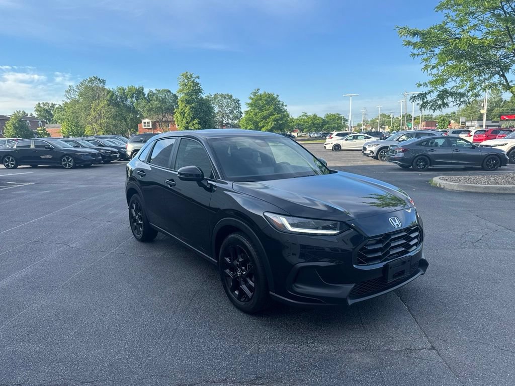 Certified 2025 Honda HR-V Sport image 2