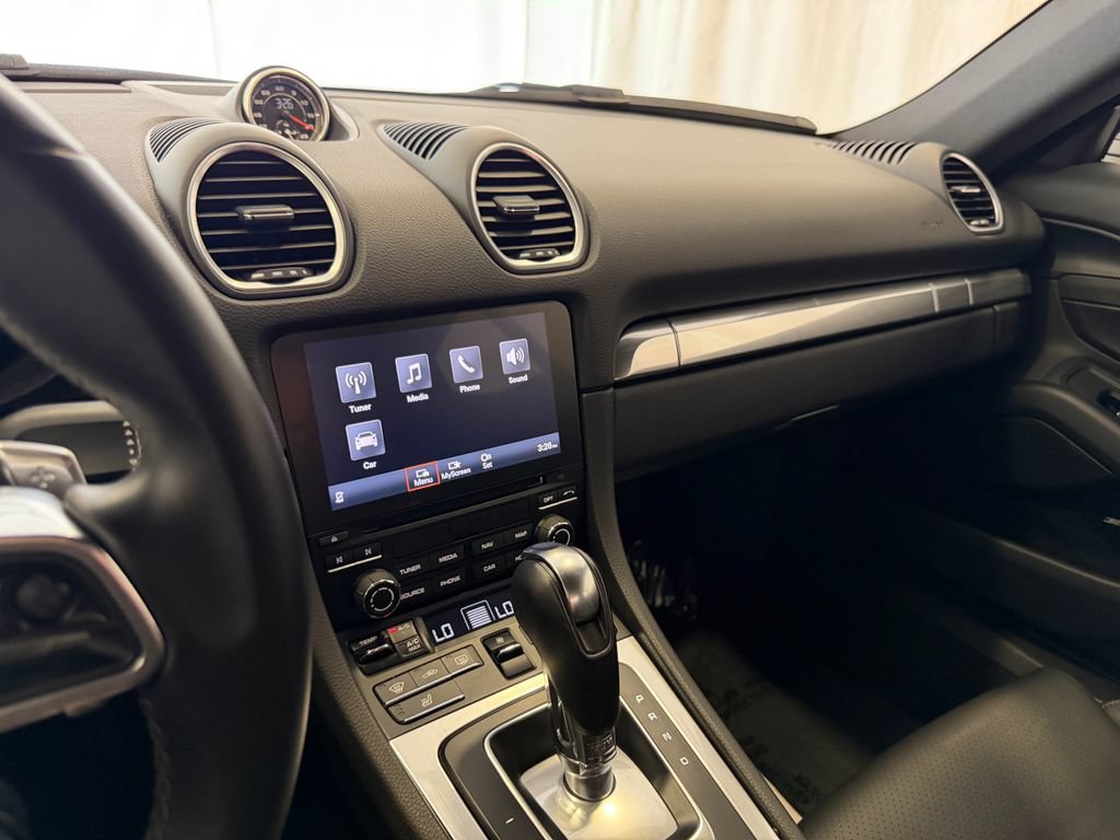 Certified 2019 Porsche 718 Cayman S RWD image 17