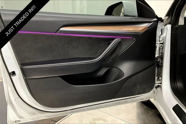 Used 2023 Tesla Model 3 Standard Range image 16
