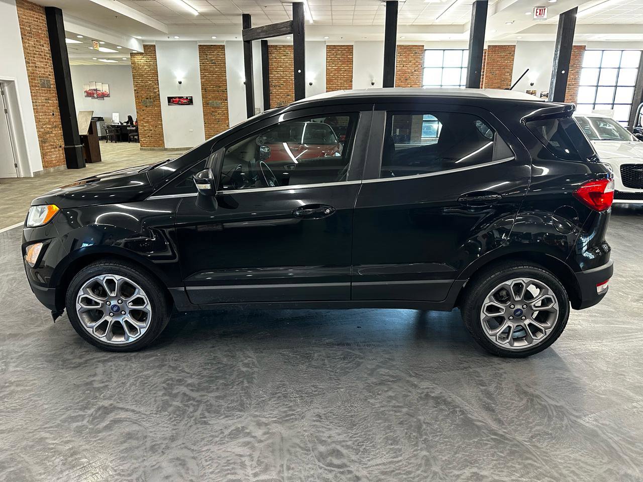 Used 2019 Ford EcoSport Titanium FWD image 8