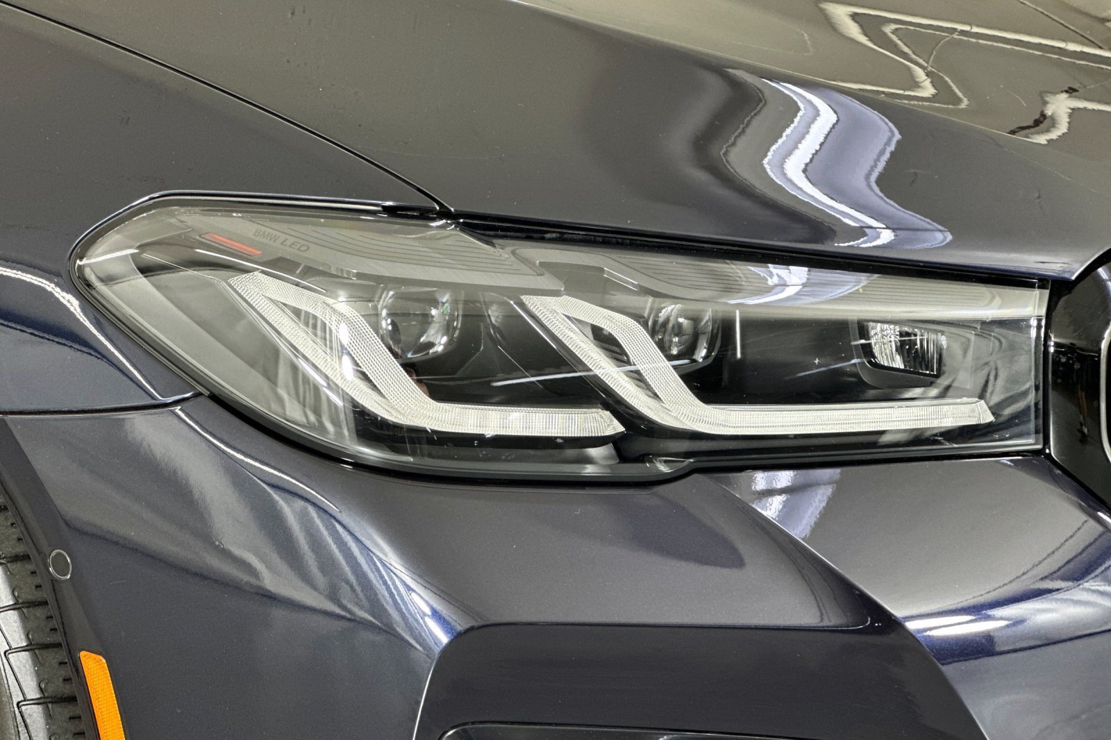 Used 2023 BMW 530i w/ M Sport Package RWD image 12