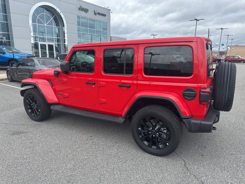 Used 2025 Jeep Wrangler Sahara 4xe image 11