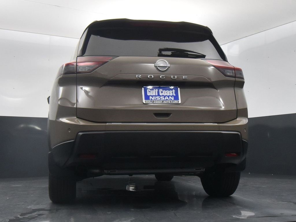 Certified 2025 Nissan Rogue SV w/ SV Premium Package image 27