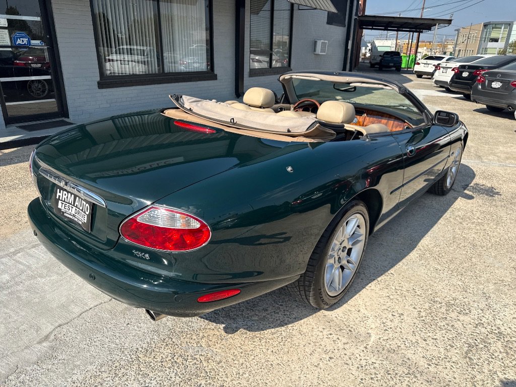 Used 2002 Jaguar XK8 Convertible image 17