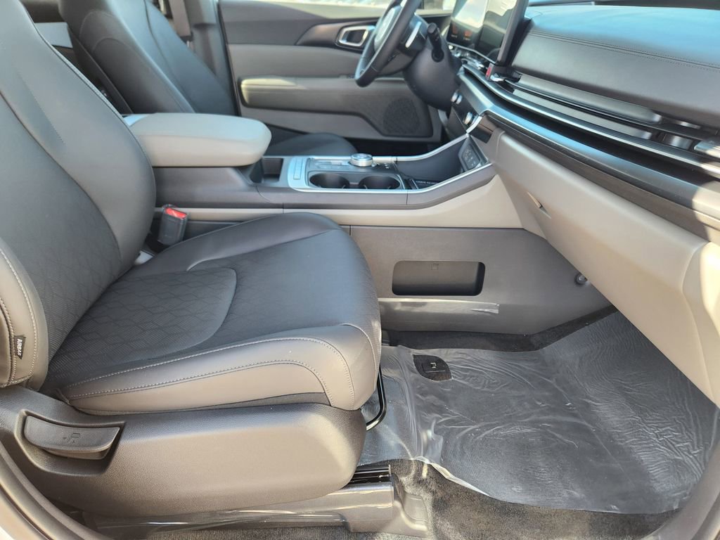 New 2026 Kia Carnival LXS image 12