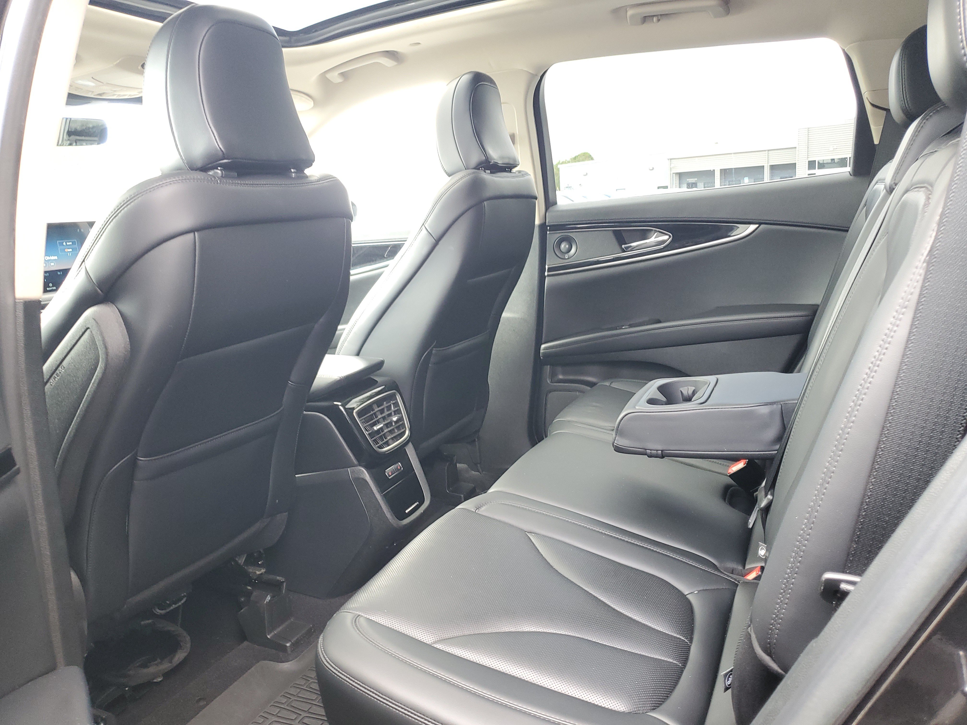 Certified 2023 Lincoln Nautilus Reserve w/ Monochromatic Package AWD/4WD image 8