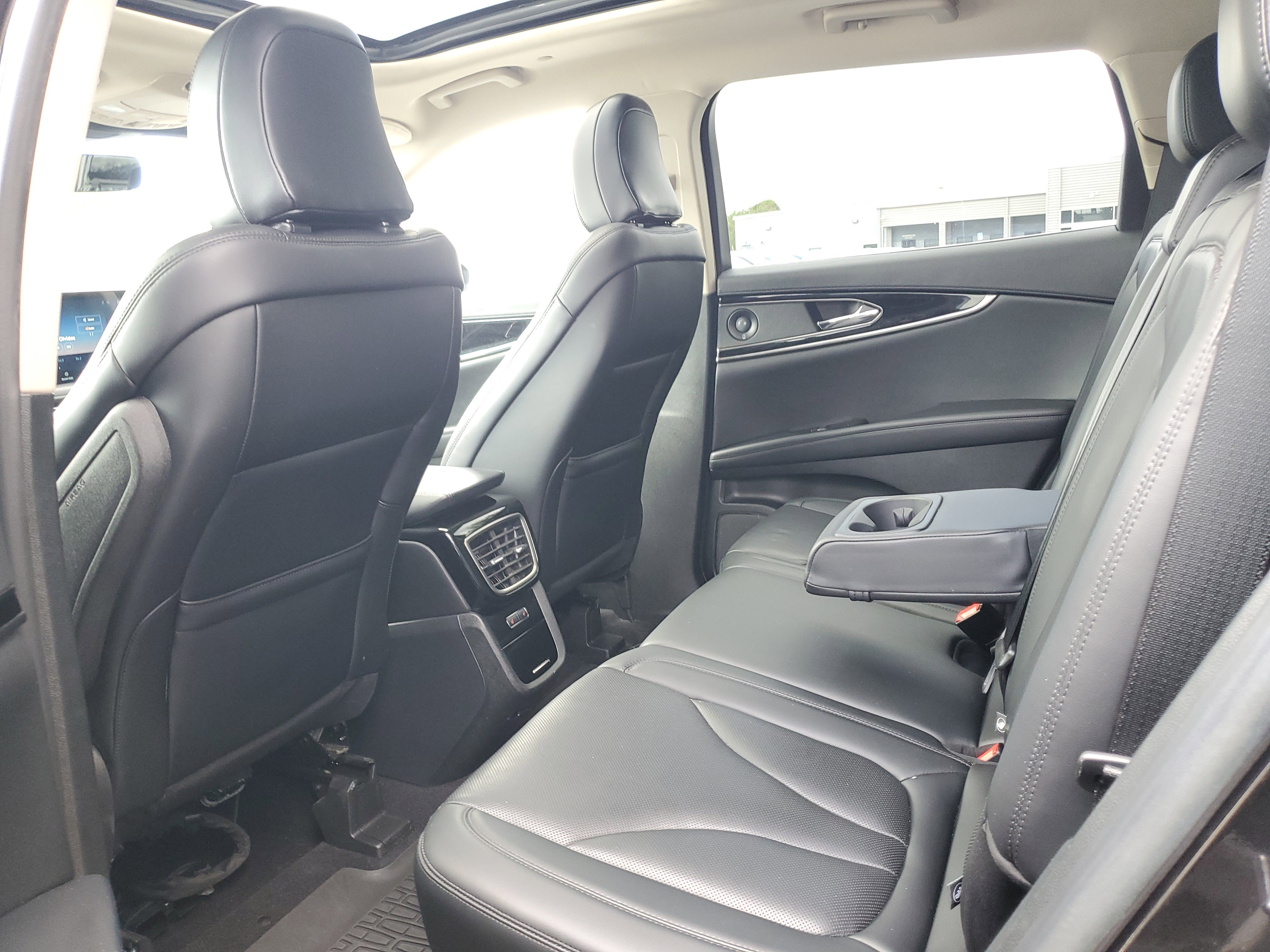 Certified 2023 Lincoln Nautilus Reserve w/ Monochromatic Package image 8