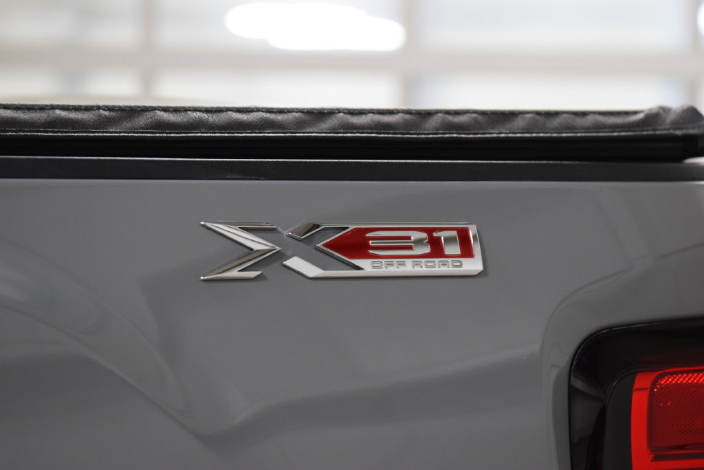 Used 2025 GMC Sierra 2500 SLE w/ SLE Value Package; AWD/4WD image 26