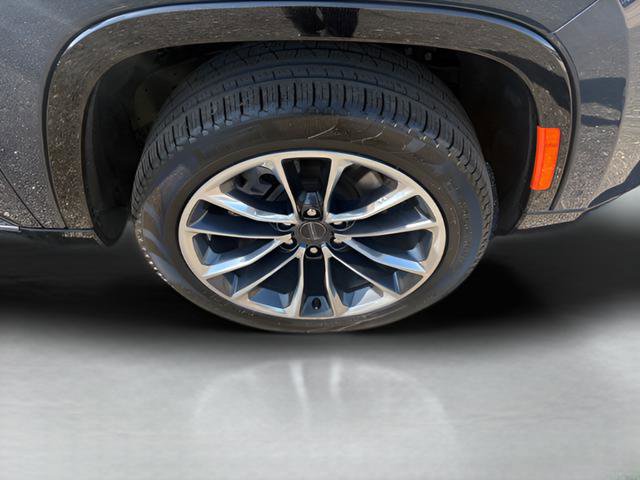 Used 2024 Jeep Wagoneer Series II w/ Premium Group I AWD/4WD image 24