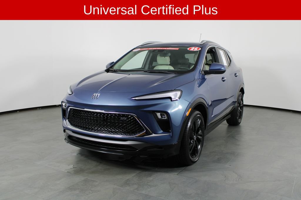 Used 2025 Buick Encore GX Sport Touring FWD image 2