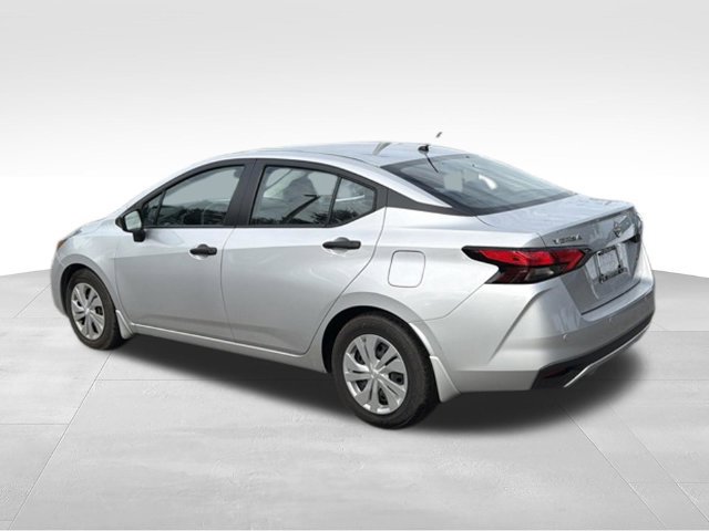 Used 2025 Nissan Versa S w/ Trunk Package FWD image 3