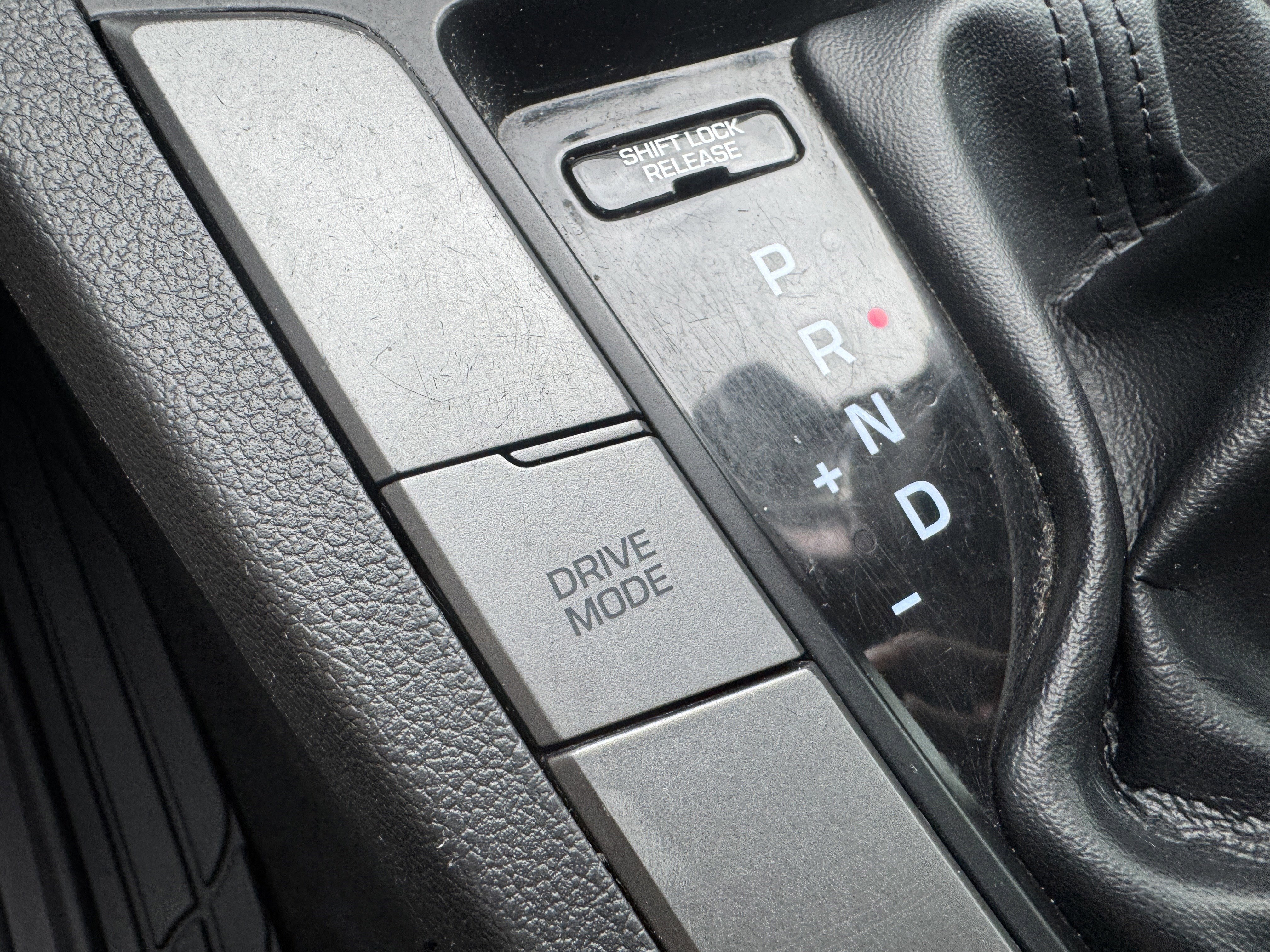 Used 2018 Hyundai Elantra SEL image 28