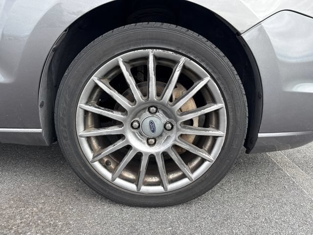 Used 2010 Ford Focus SES FWD image 11