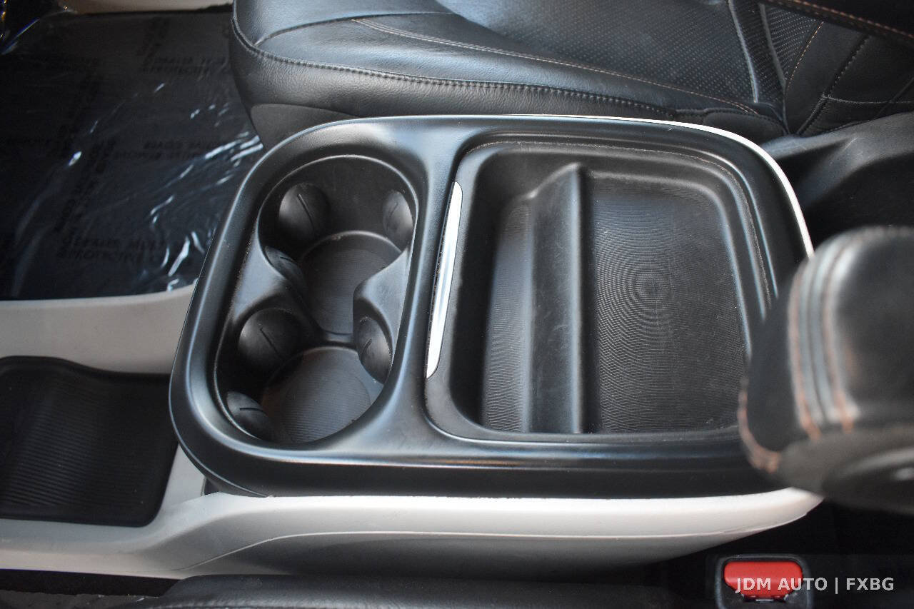 Used 2020 Chrysler Pacifica Touring-L FWD image 30