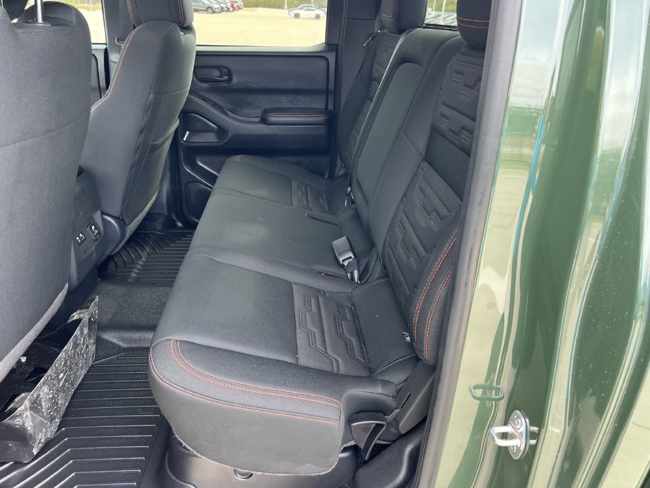 Used 2026 Nissan Frontier PRO-4X w/ Pro-4x Convenience Package AWD/4WD image 11