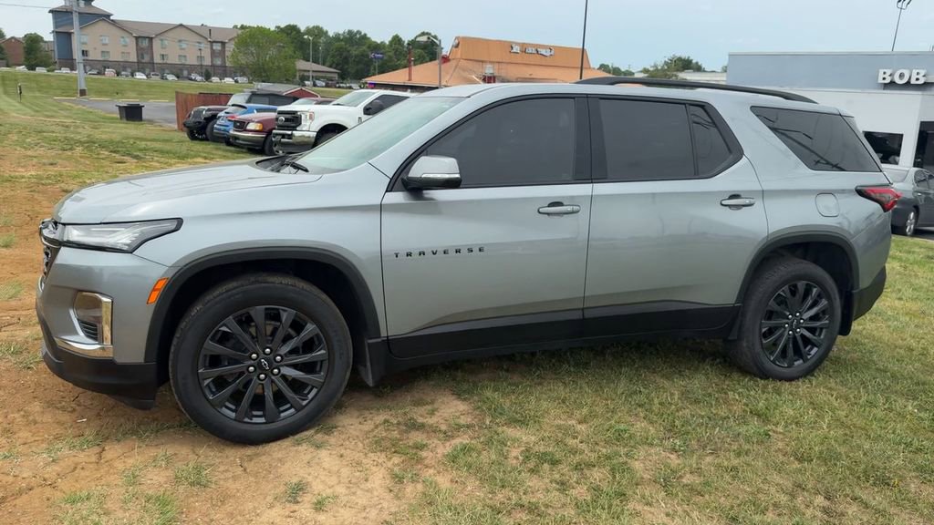 Used 2023 Chevrolet Traverse RS w/ LPO, Floor Liner Package AWD/4WD image 3