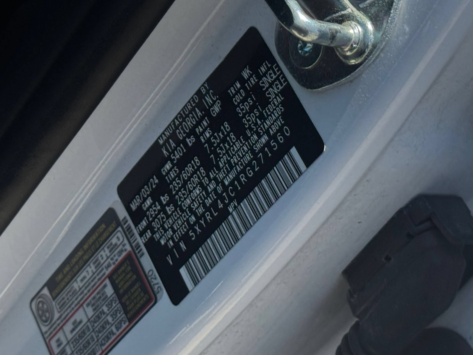 Used 2024 Kia Sorento S FWD image 31
