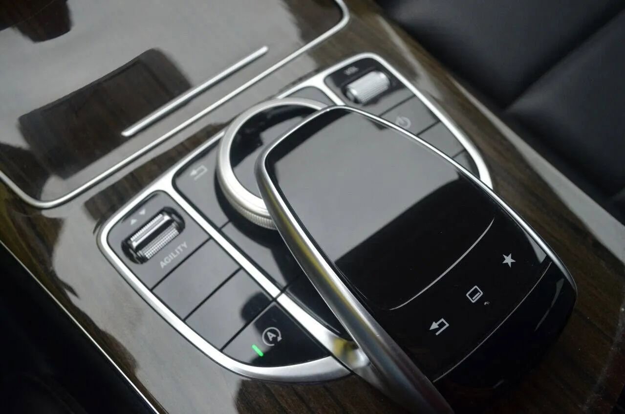 Used 2015 Mercedes-Benz C 300 Sedan image 45