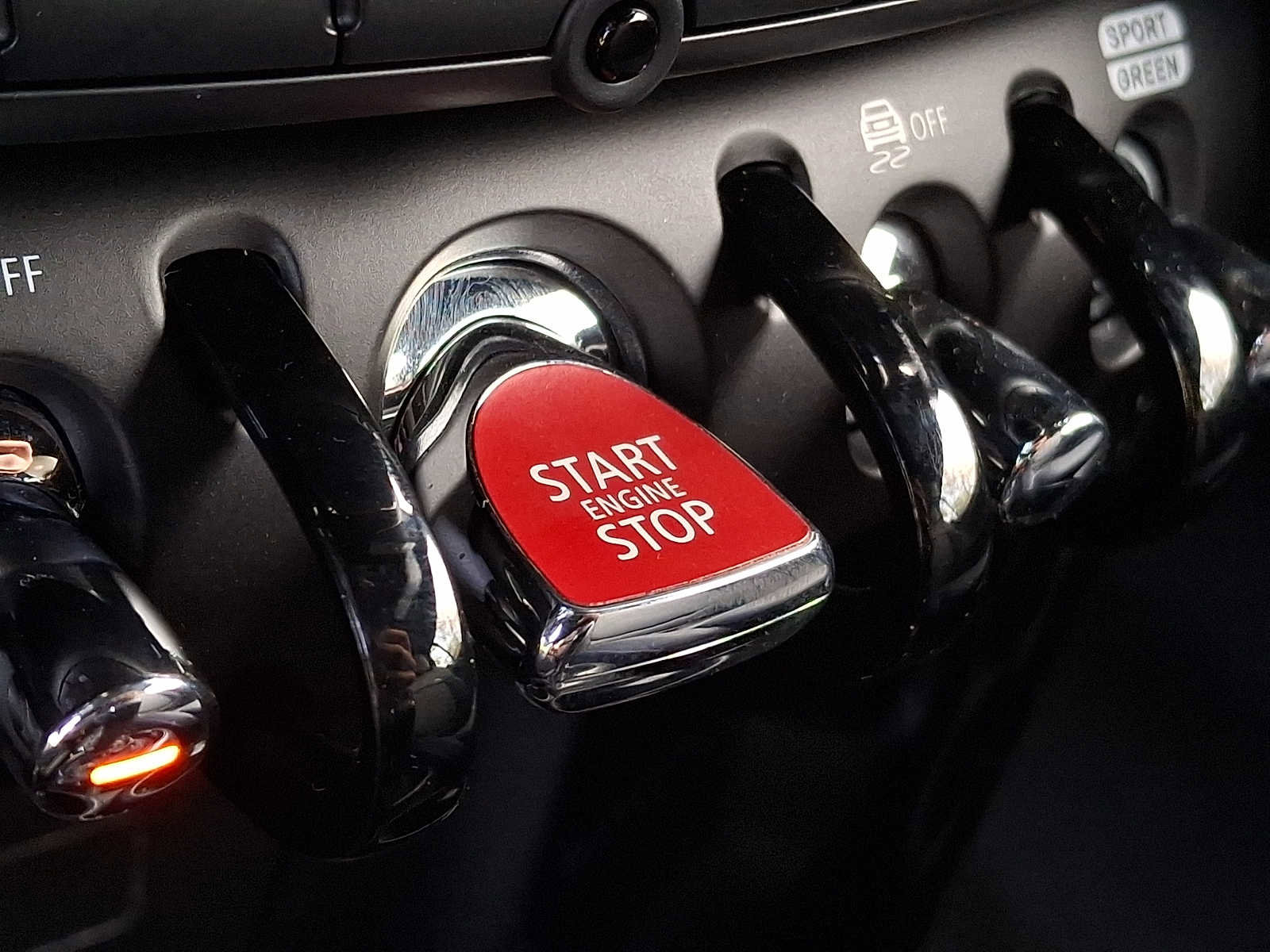 Used 2023 MINI Cooper S FWD image 17