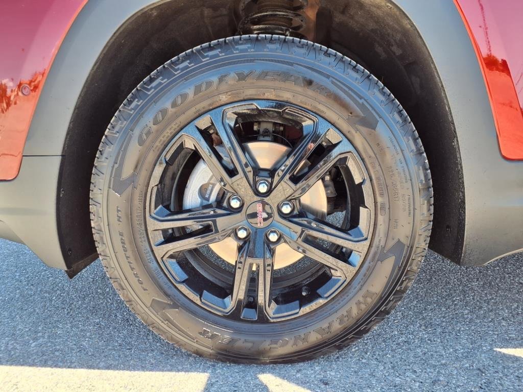 Used 2024 GMC Terrain AT4 w/ Tech Package image 30