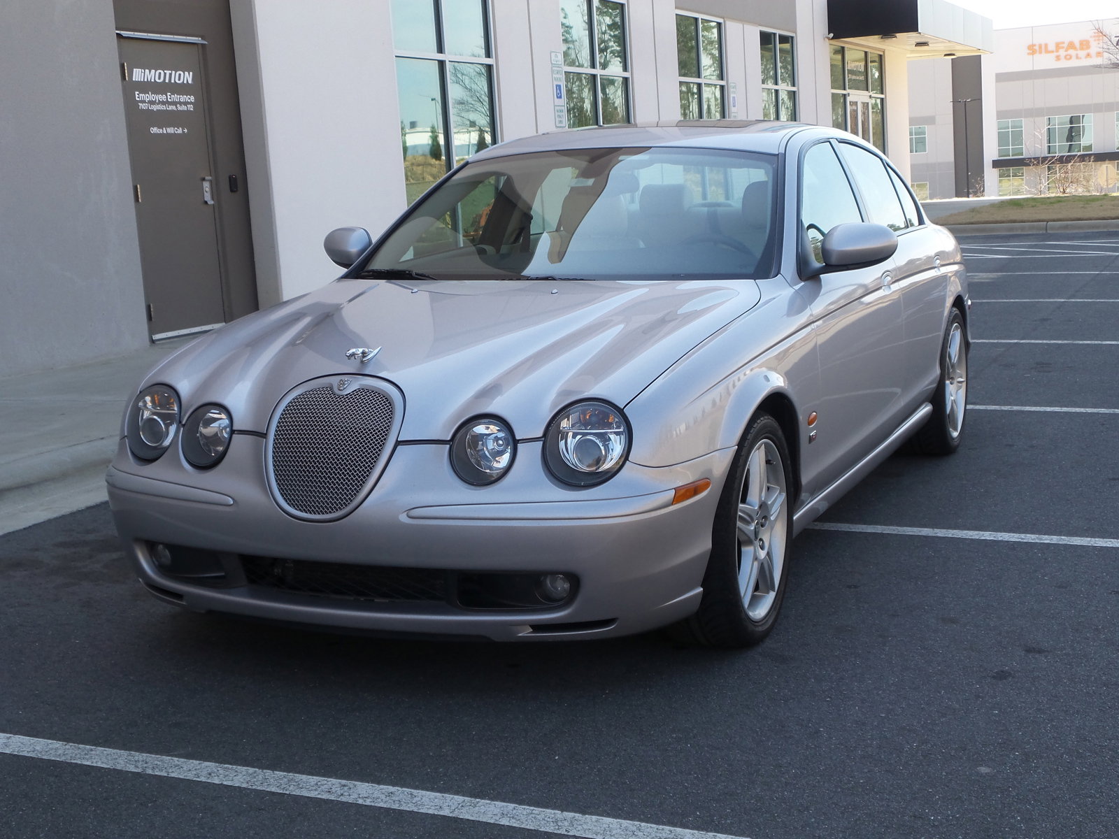 Used 2003 Jaguar S-TYPE R RWD image 96