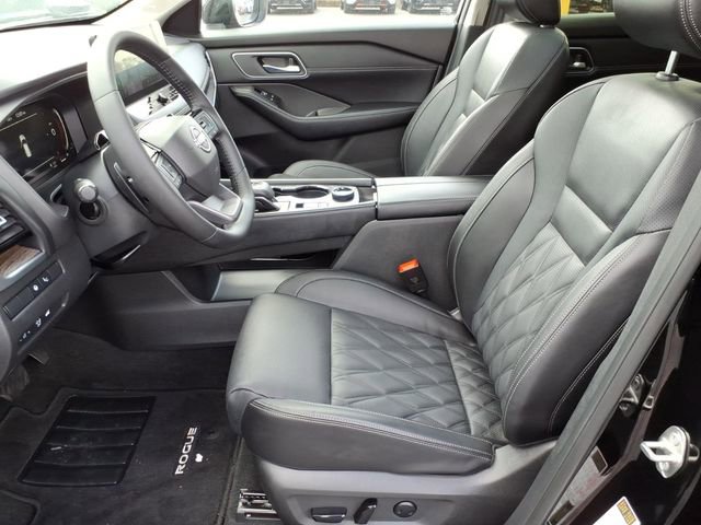 Certified 2026 Nissan Rogue Platinum w/ Tech Package image 11