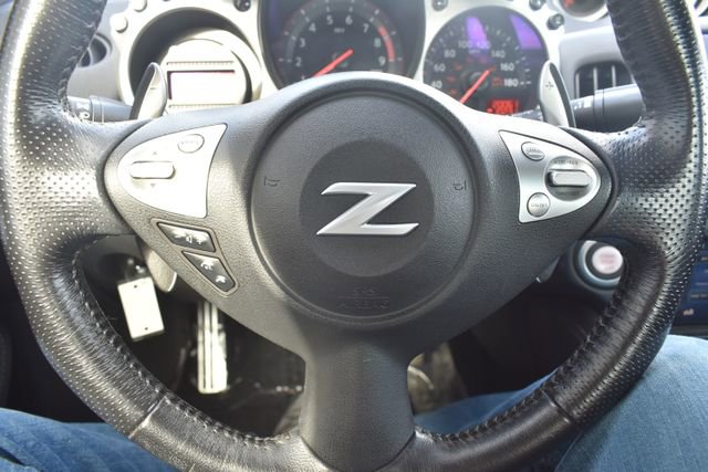 Used 2016 Nissan 370Z Roadster RWD image 21
