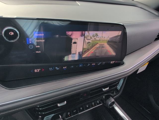 New 2025 Chevrolet Suburban Premier image 12