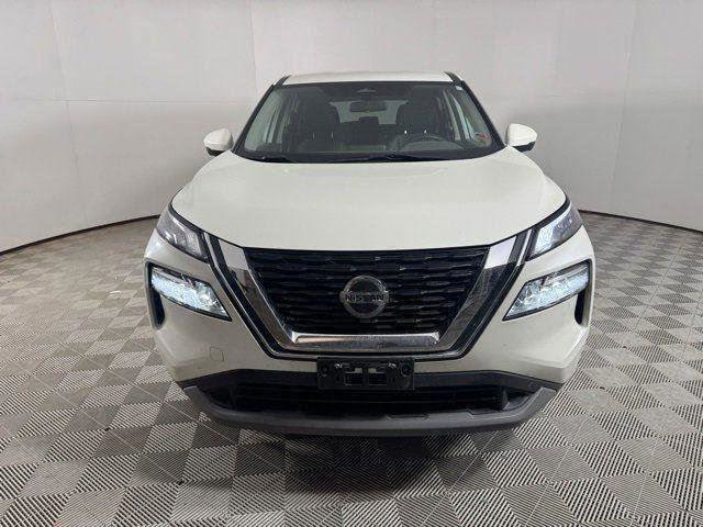 Used 2021 Nissan Rogue SV image 2