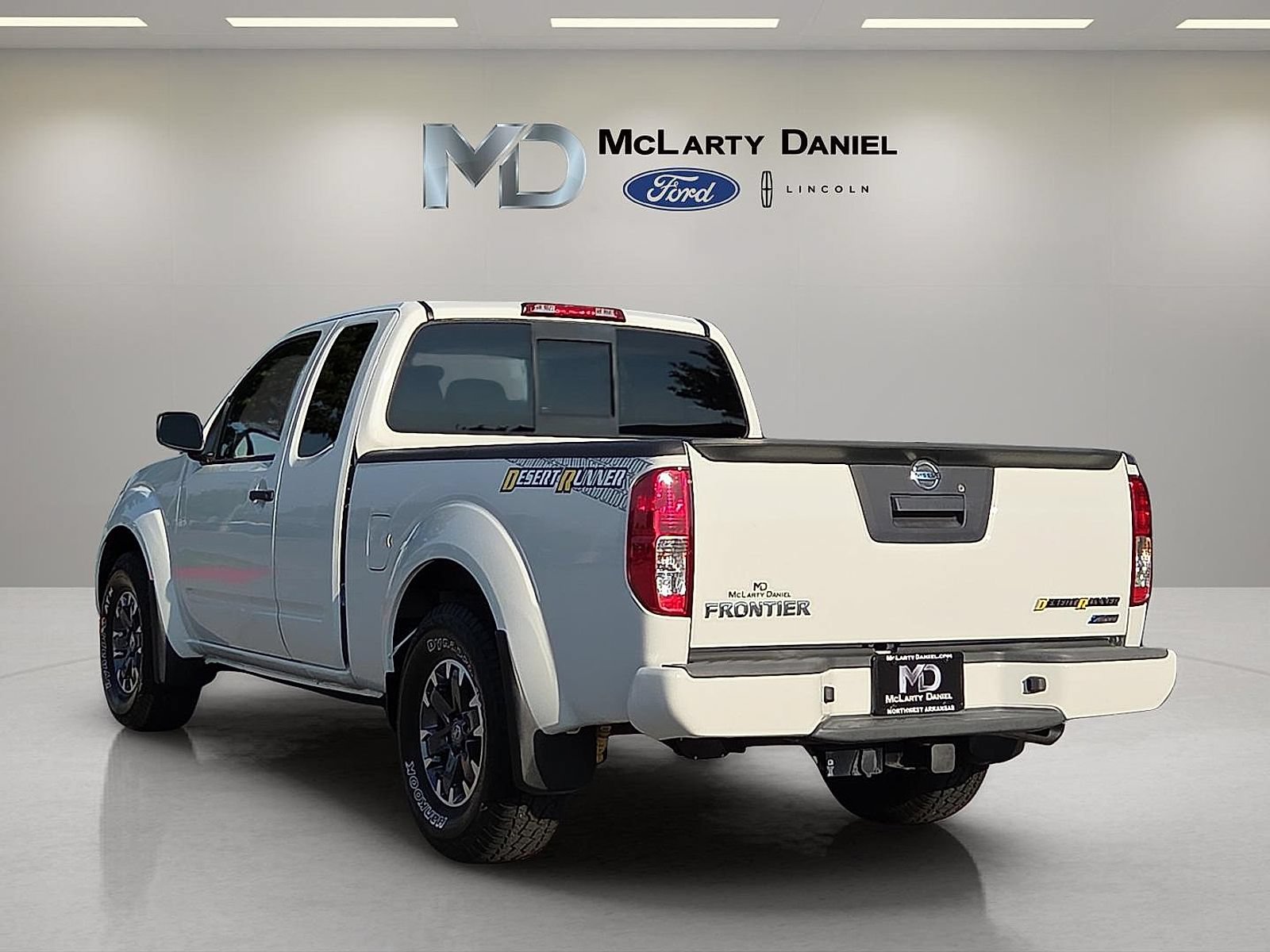 Used 2017 Nissan Frontier Desert Runner RWD image 4