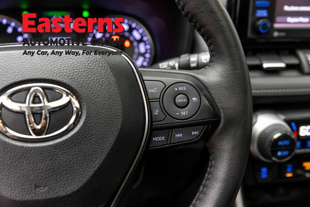 Used 2020 Toyota RAV4 XLE Premium AWD/4WD image 16