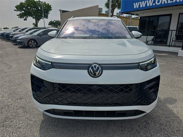 New 2026 Volkswagen Tiguan SEL R-Line AWD/4WD image 2
