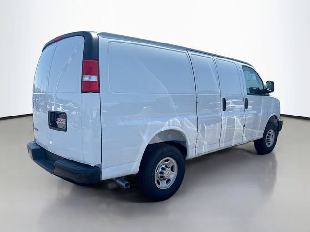 New 2025 Chevrolet Express 3500 w/ Driver Convenience Package RWD image 6