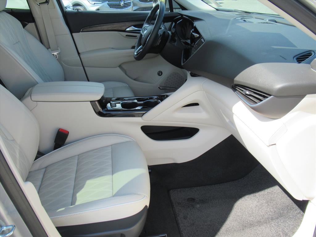 Used 2023 Buick Envision Avenir image 10