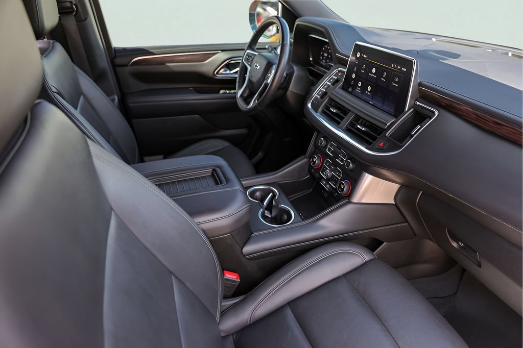 Used 2022 Chevrolet Tahoe Z71 w/ Luxury Package AWD/4WD image 34