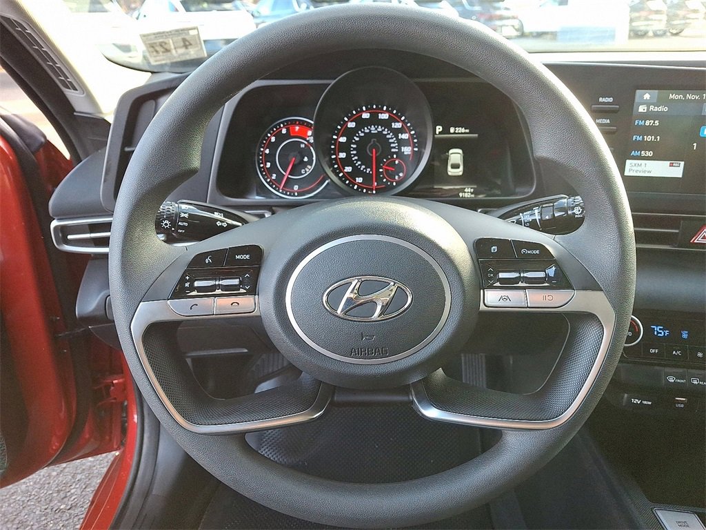 Used 2022 Hyundai Elantra SEL image 19